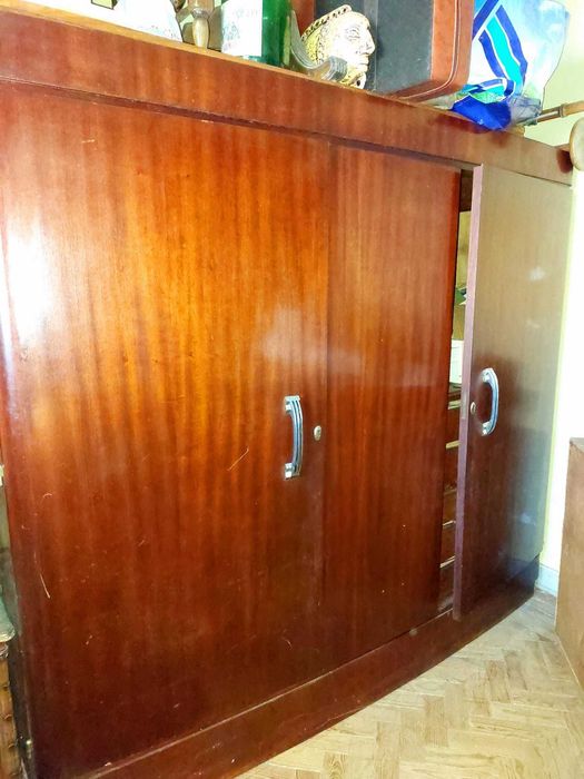 ROUPEIRO DE MOGNO VINTAGE- SEMINOVO (NEGOCIAVEL)