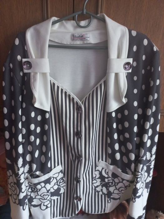 Піджаки  жіночі.