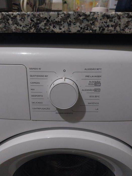 Máquina de Lavar Roupa Qilive (Para Peças ou Reparação)