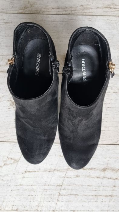 Buty, botki czarne, zamszowe, kozaczki szpilki rozmiar 35