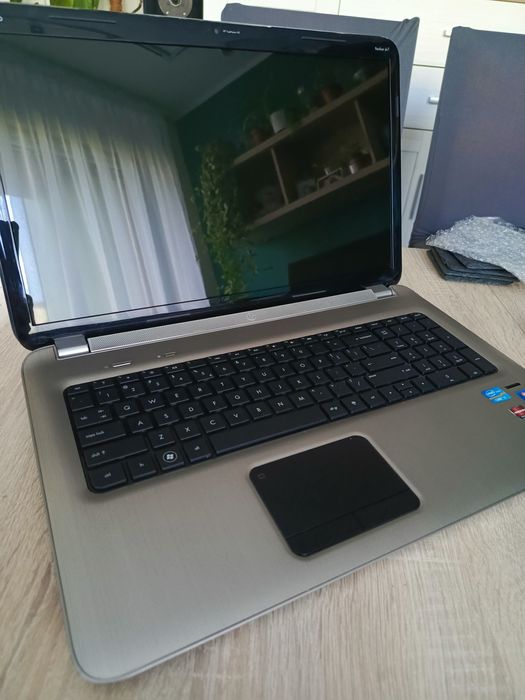 Tanie Laptopy 13-17 cali na części lub do naprawy
