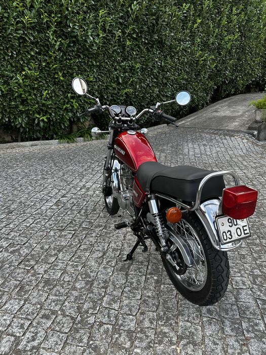 Suzuki GN 250 – Clássica Restaurada, Impecável!