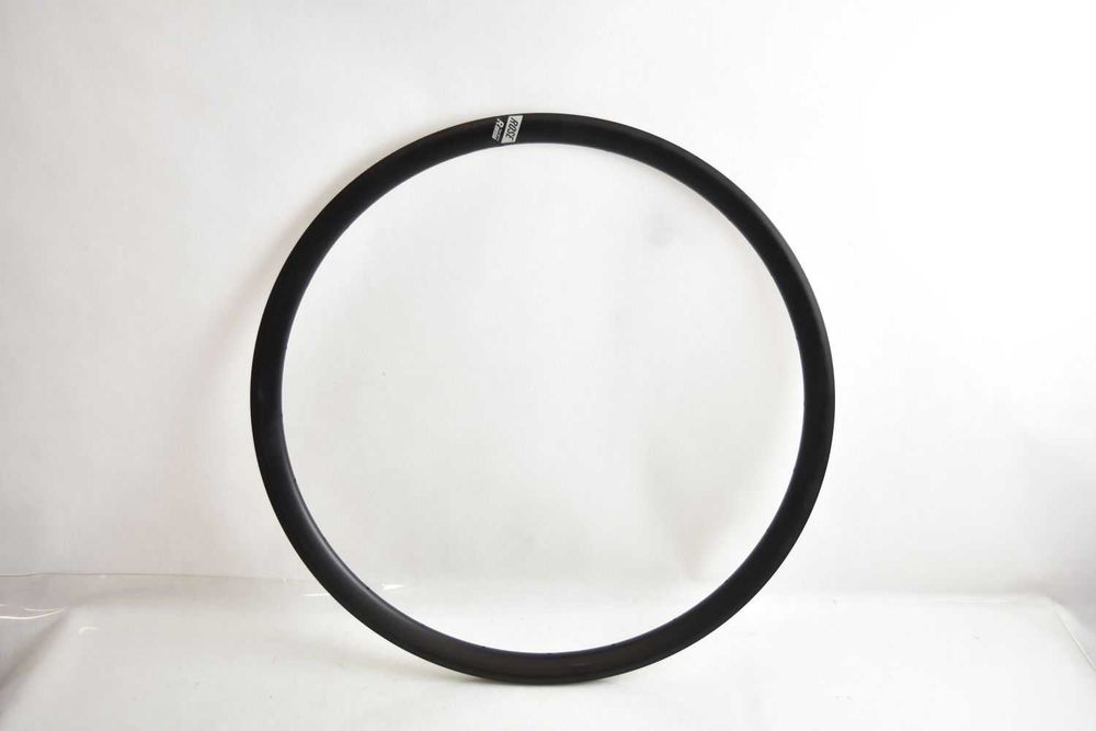 NIEUŻYWANA obręcz szosowa ROSE r thirty light disc ! 28' ! 622x19 ! 24ot. !