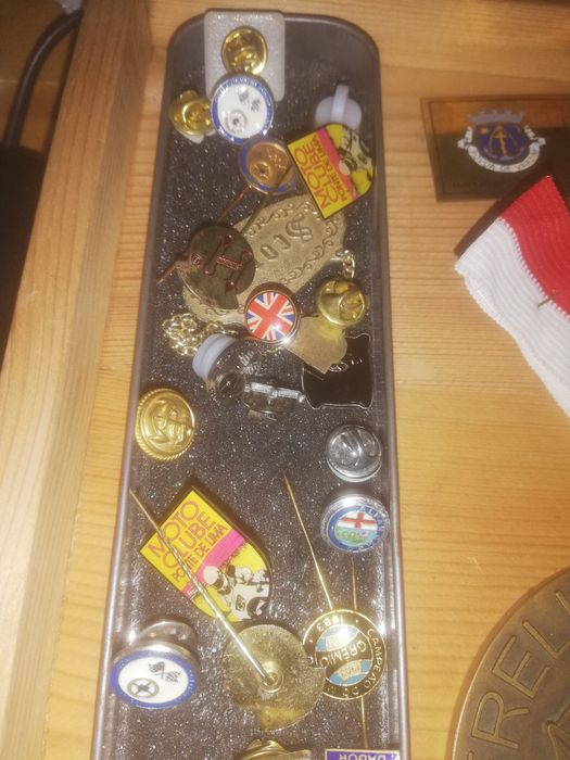 Medalhas pins trofeus porta chaves
