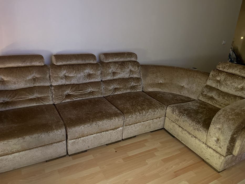 Sofa  longo beje muito confortavel