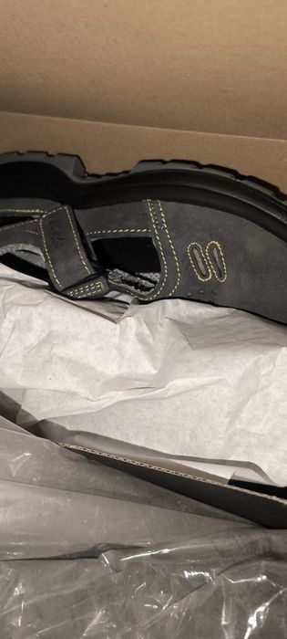 Calçado trabalho valor entre 15 a 30€