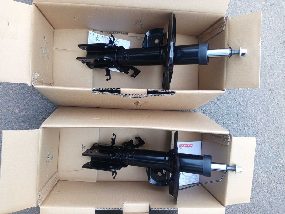 стойки амортизатори Nissan Leaf Ніссан Ліф Ниссан лиф з 2010 і 2017 р