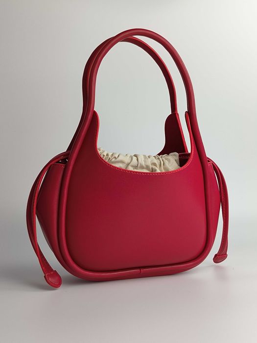 Сумка Prada Leather
