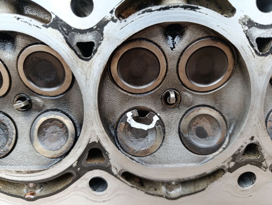 Головка Citroen C5 III PEUGEOT 308 508 MINI 1.6 THP 08-17R V753471080