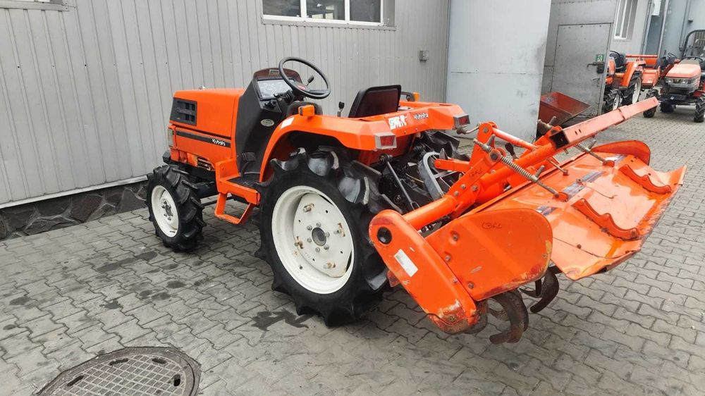 Japoński traktorek Kubota GT 3 4x4 21 km Wspomaganie