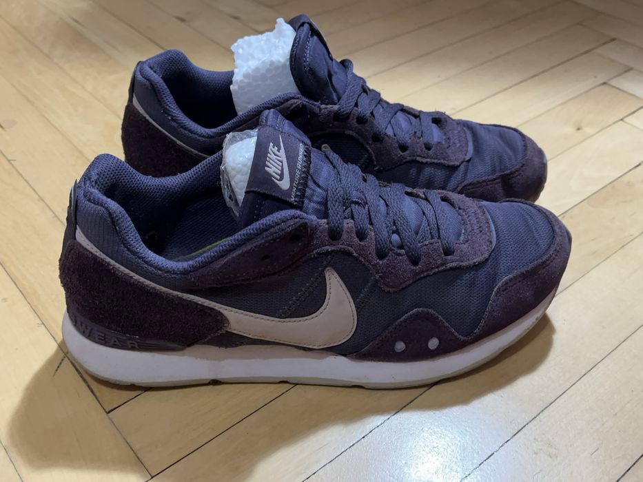 Кросівки Nike WMNS VENTURE RUNNER 40 розмір 25,5 см