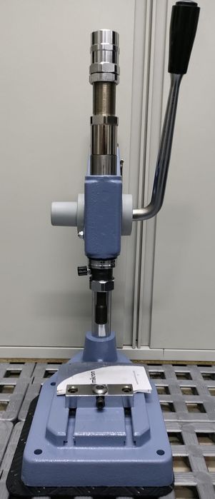 Prensa manual de precisão com impacto