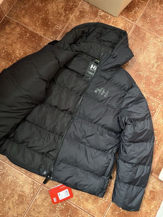 Пуховик Helly Hansen