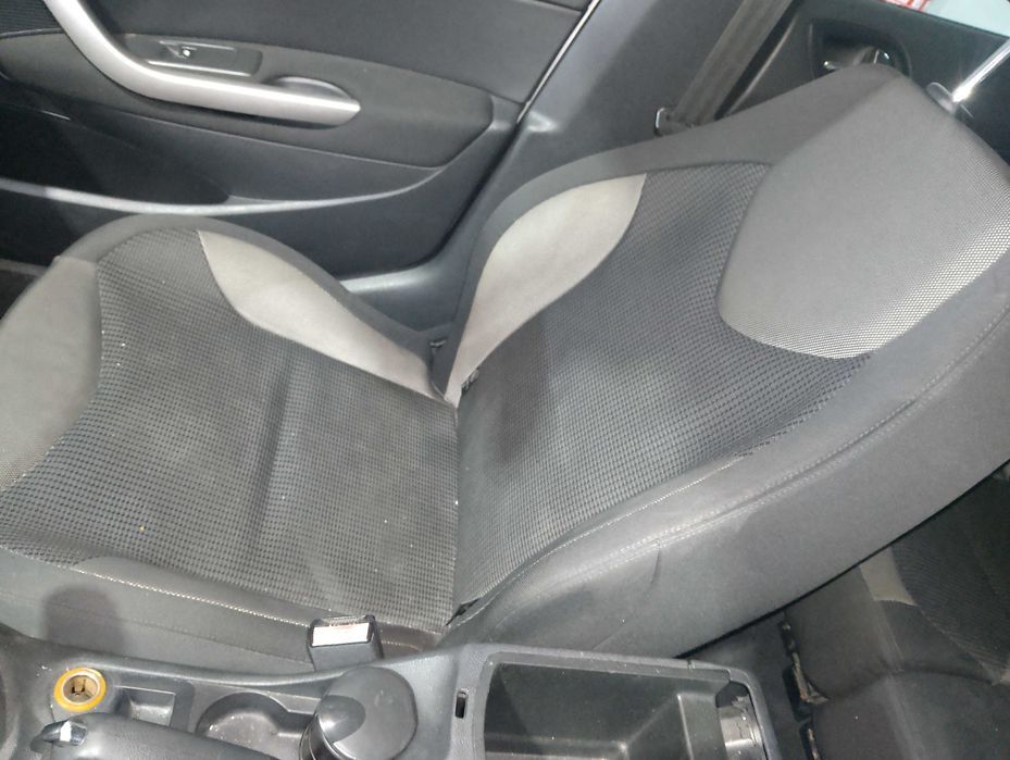 Interiores e carroçaria Peugeot 308 de 2008