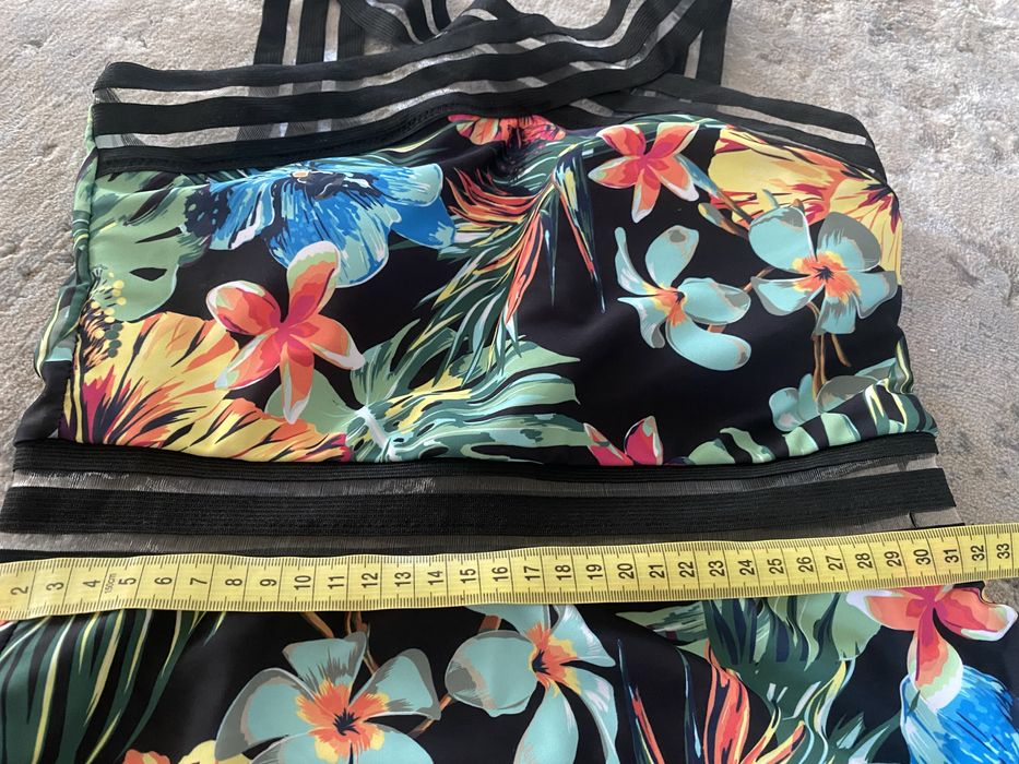 Суцільний купальник