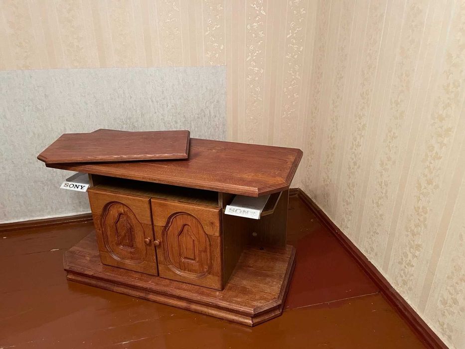 Продам тумбу под телек