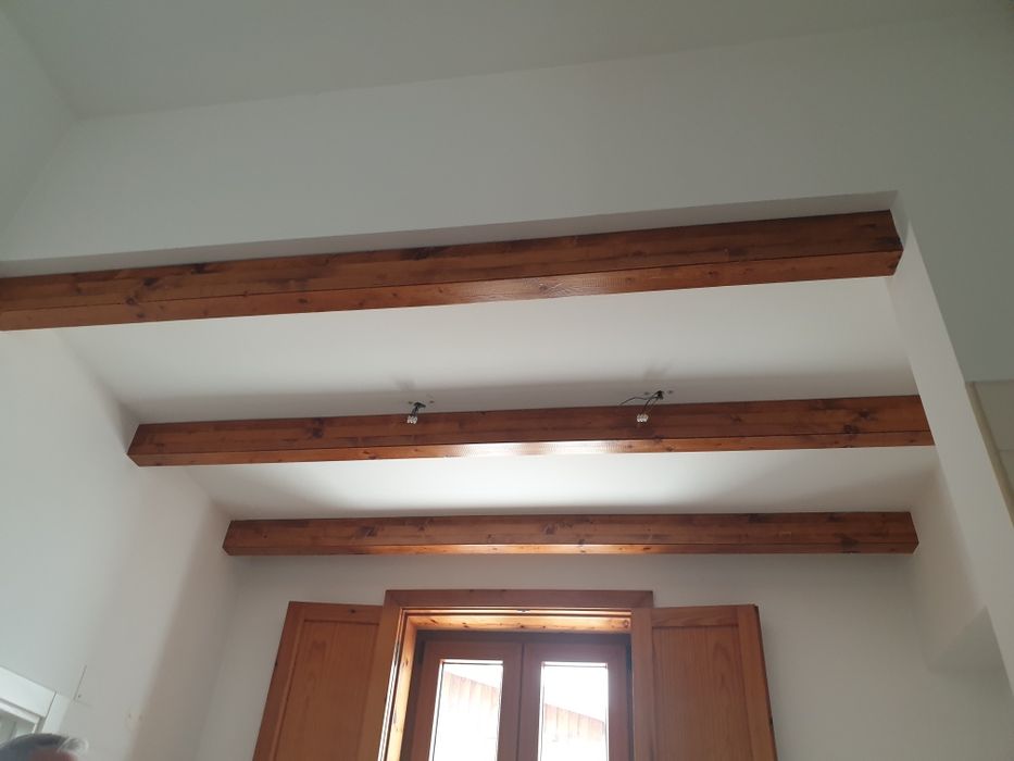 Três Vigas em madeira pinho