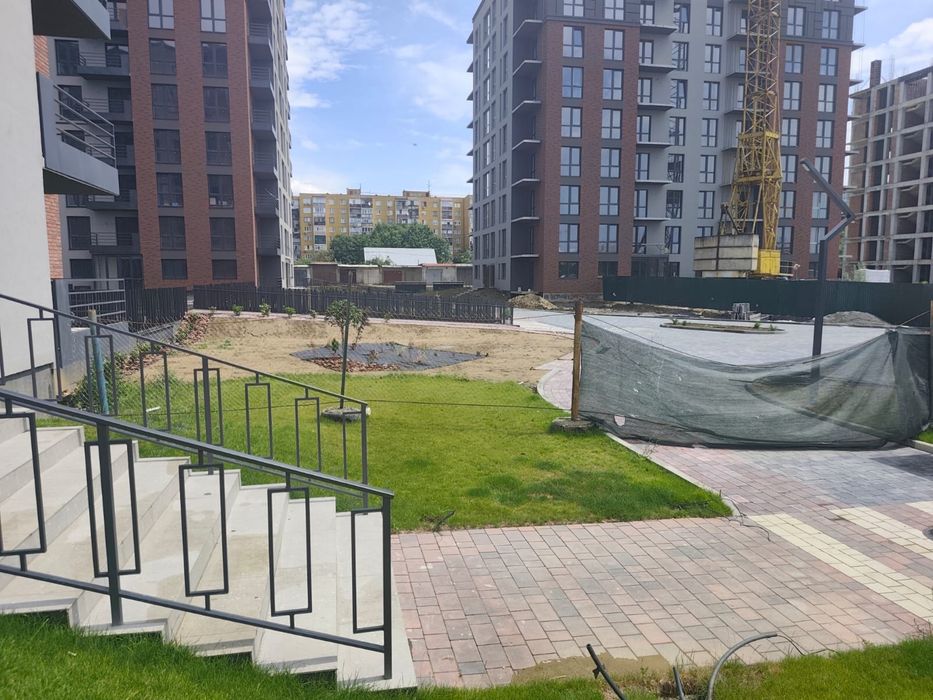 Продаж 3 к квартири , Вест таверс . Світло не вимикали