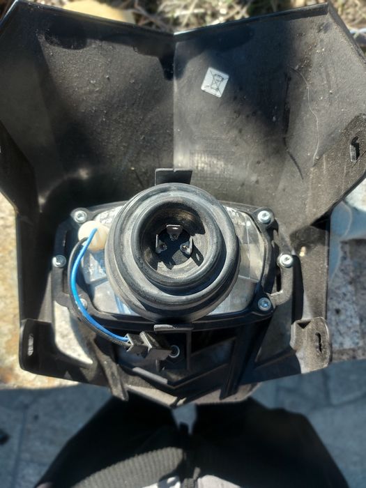 Farol Polisport pouco uso