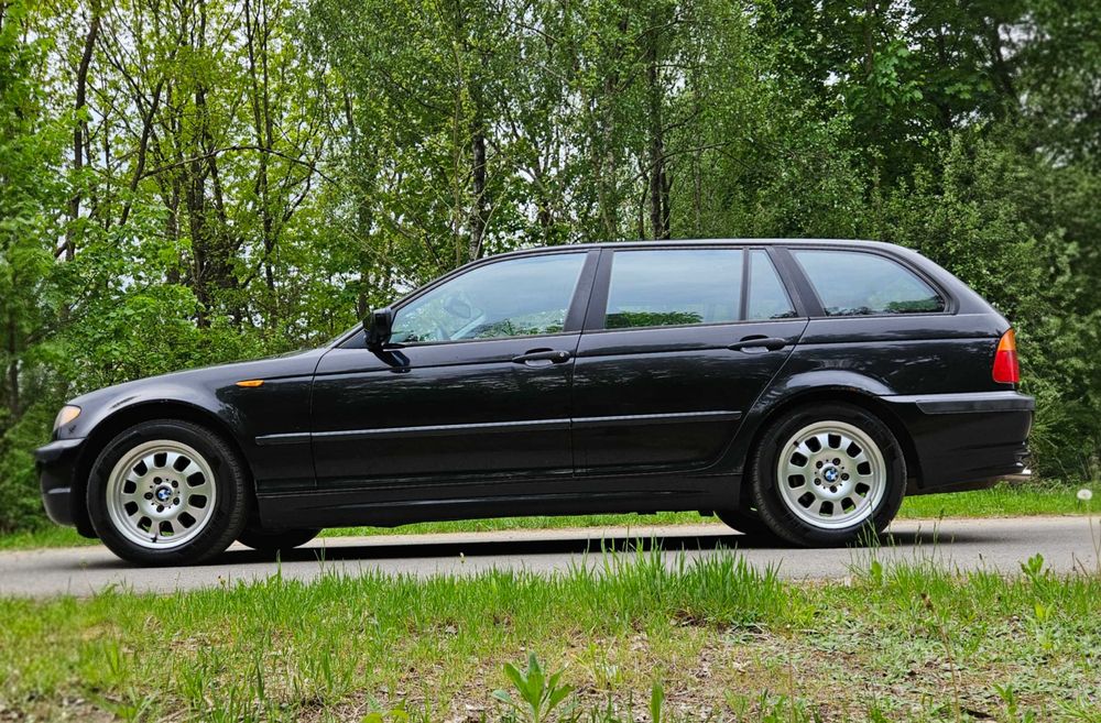 BMW 318i Touring E46