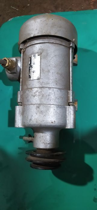 Двигун швейної машини