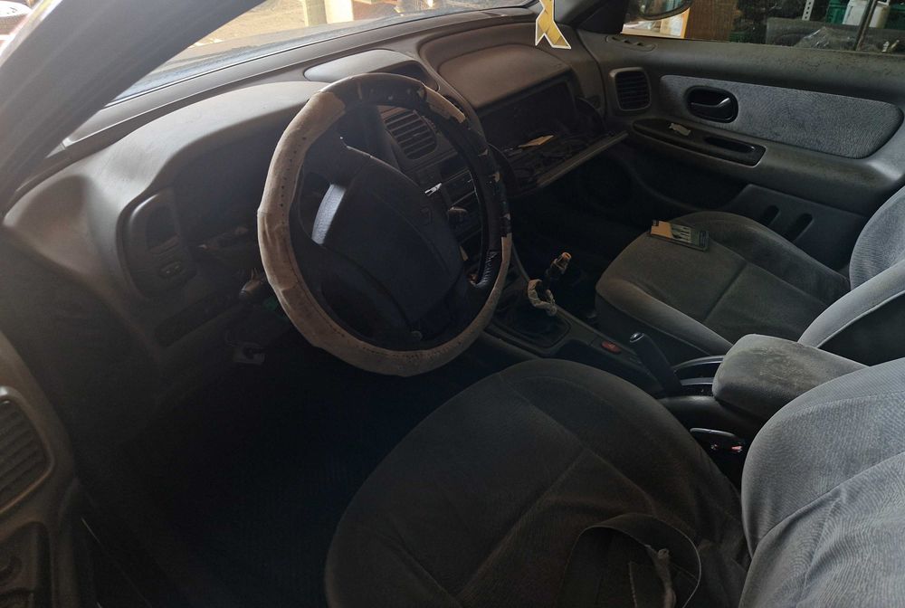 Renault Laguna para peças