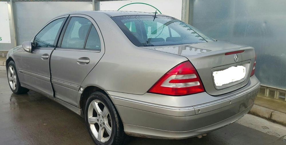 MERCEDES CLASSE C W203 C220 CDI AVANGUARD DE 2006 DISPONÍVEL PARA