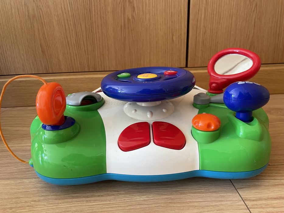 Brinquedo Chicco - simulador de carro