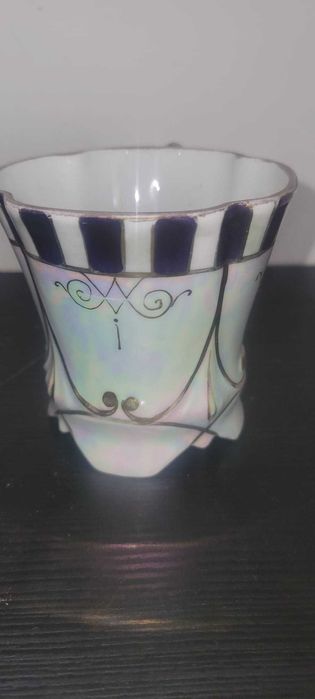 Chávena Antiga em Porcelana Madrepérola - Pintada à Mão (Handmalerei)