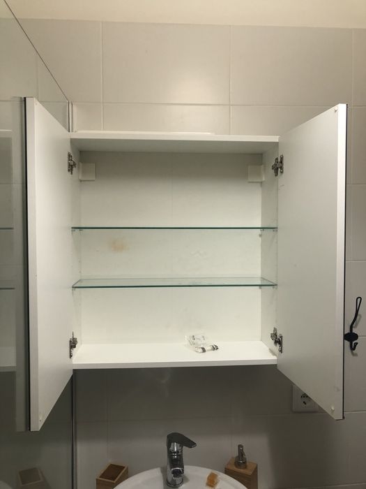 Móvel wc ikea com espelho e prateleira