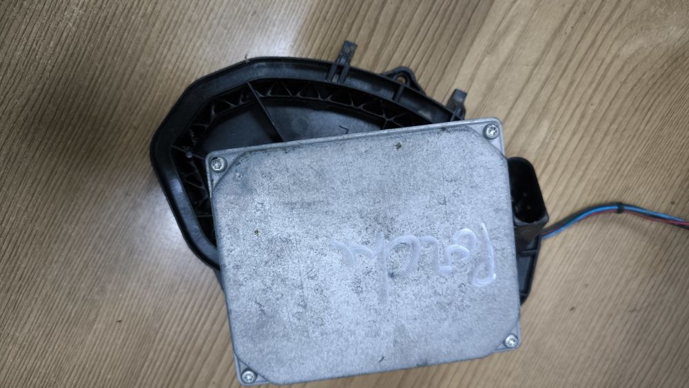 Módulo dum farol de um Porsche