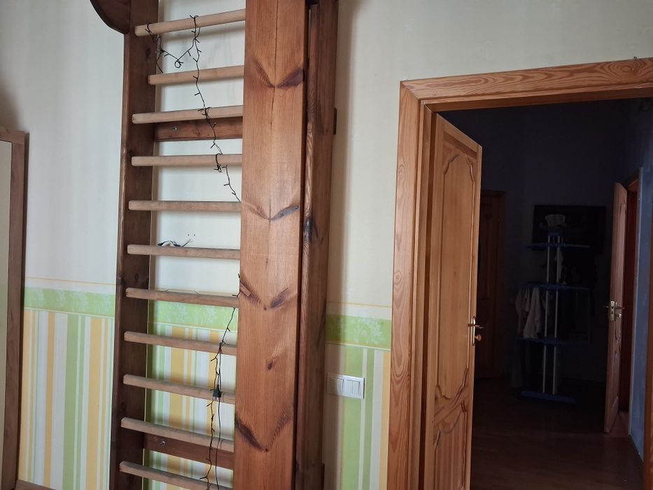 кімната длч дівчат і працюючих жігое