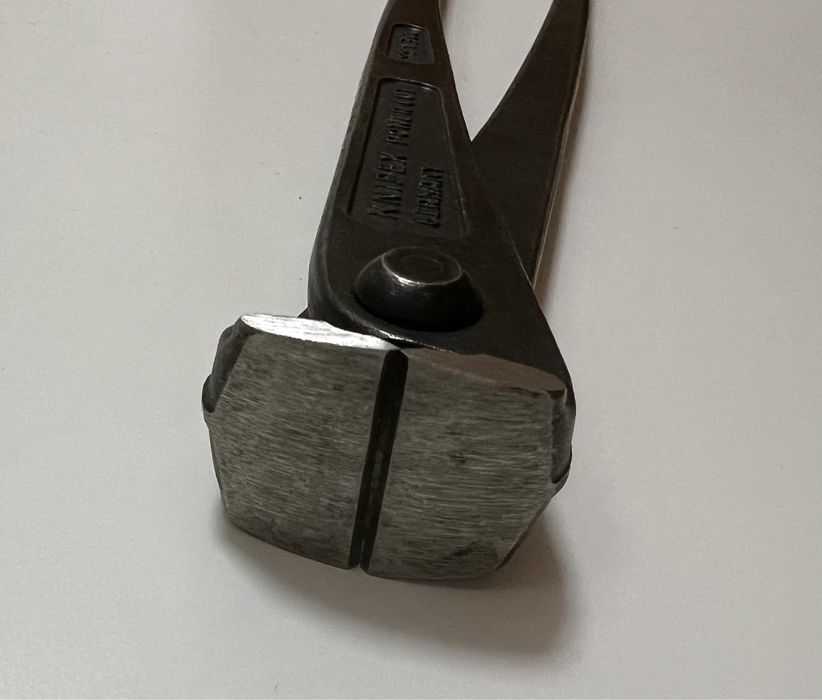 Torquês Knipex Ref. 991300 - Preta