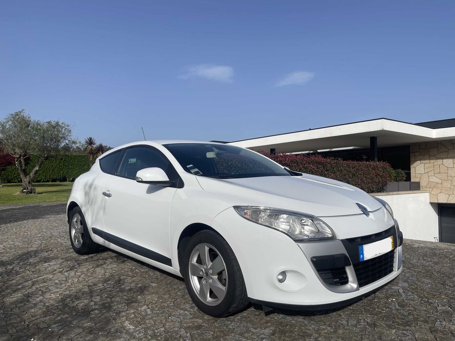 Renault Megane III Coupe — photo 2