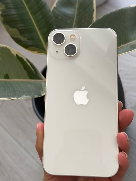 Apple iPhone 13.