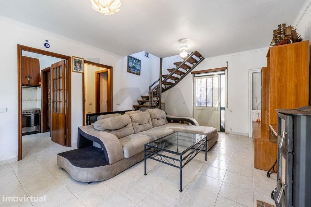 Moradia T3 em banda com terraço | Calvaria de Baixo | Batalha