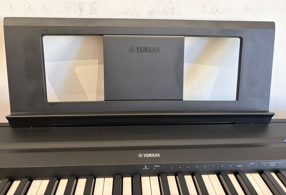 Piano YAMAHA P45