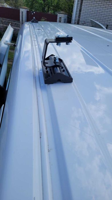 Аэродинамические перекладины - LC60 штатное место Nissan E-nv200