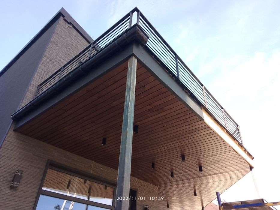 Монтаж водостоку, установка водостока, монтаж софітів, підшивка даху