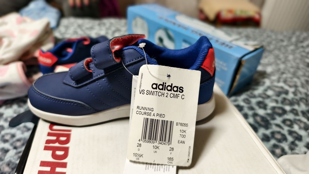 Продам дитячі нові кросівки Adidas