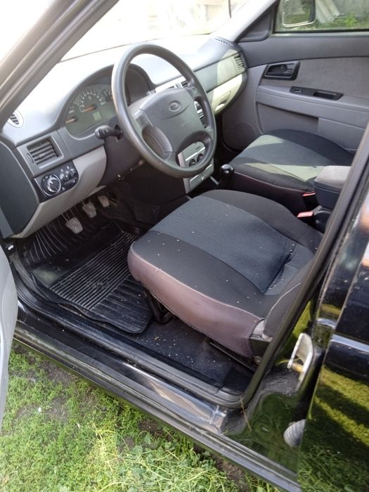 Продам гарну машину