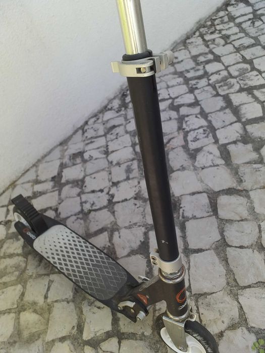 Trotinete OXELO.