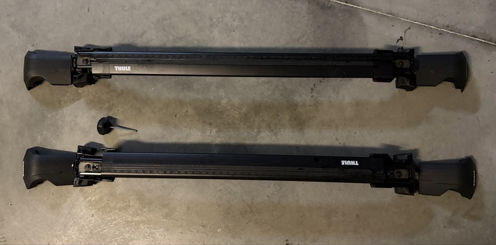 Bagaznik bazowy belki Thule WingBar Edge Czarne Audi A4 B9 zestaw