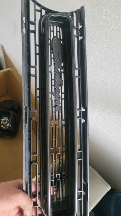 Grill atrapa challenger GT 2015-