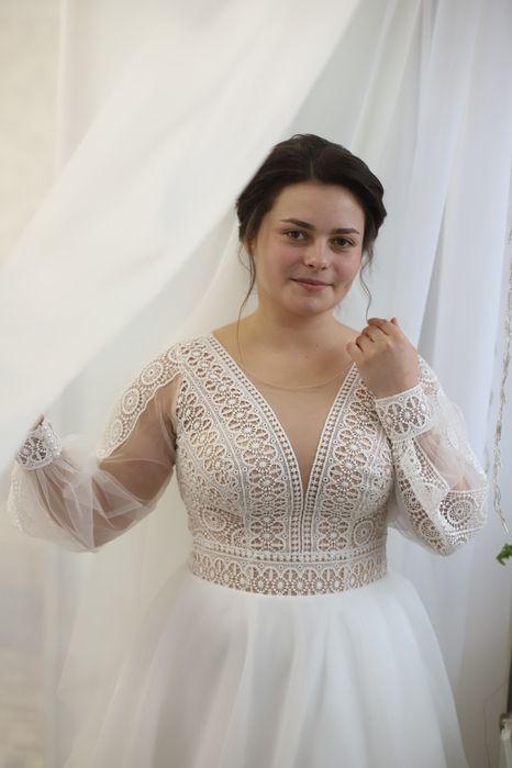 Весільня сукня колір айворі