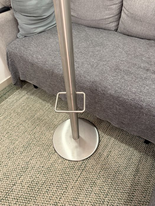 Cabide de pé metalico aço escovado
