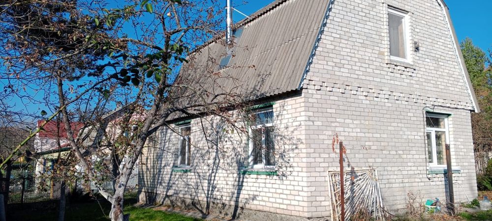 Продаю Дім 25 км від Києва с .Миколаївка по Житомирській трасі, від хазяїна