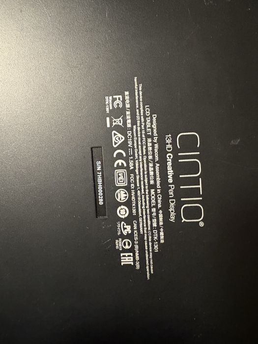 Wacom Cintiq 13HD Creative Pen Display tablet graficzny