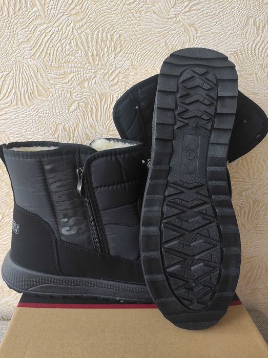 Зимові чоботи дутики уггі уги