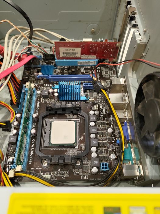 Материнская плата ASUS,DDR3,AMD